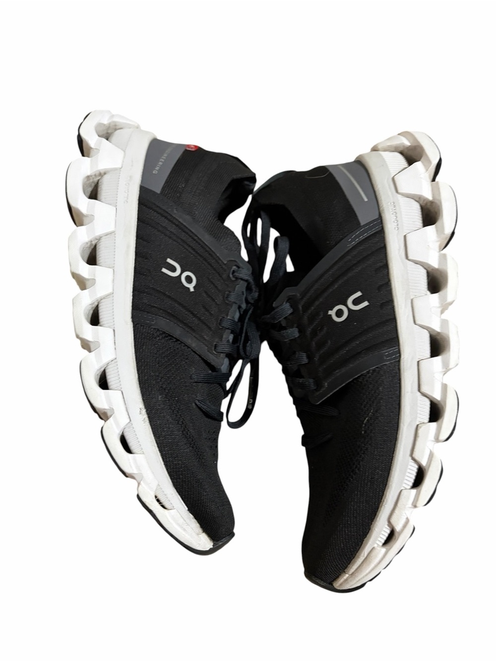 ON Brand Cloud Cloudswift 3
Black/White Women's Running
Shoes Size 8